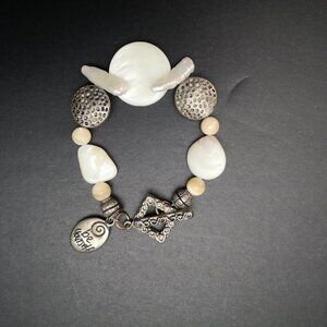 Be Yourself White & Silver Tone Shell & Beads Bracelet